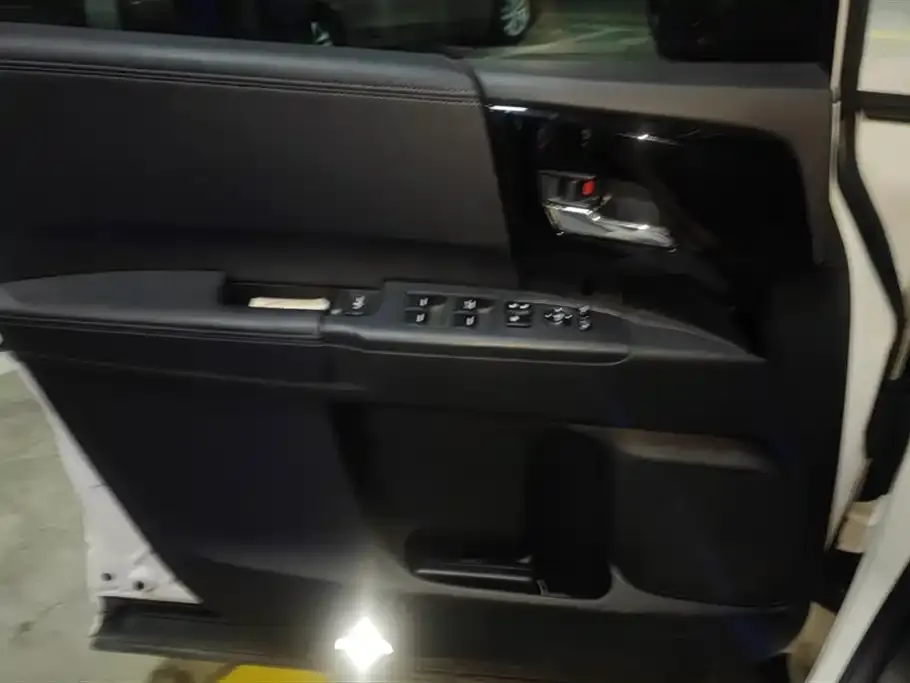 Honda Elysion 2021 из CN, фото 4