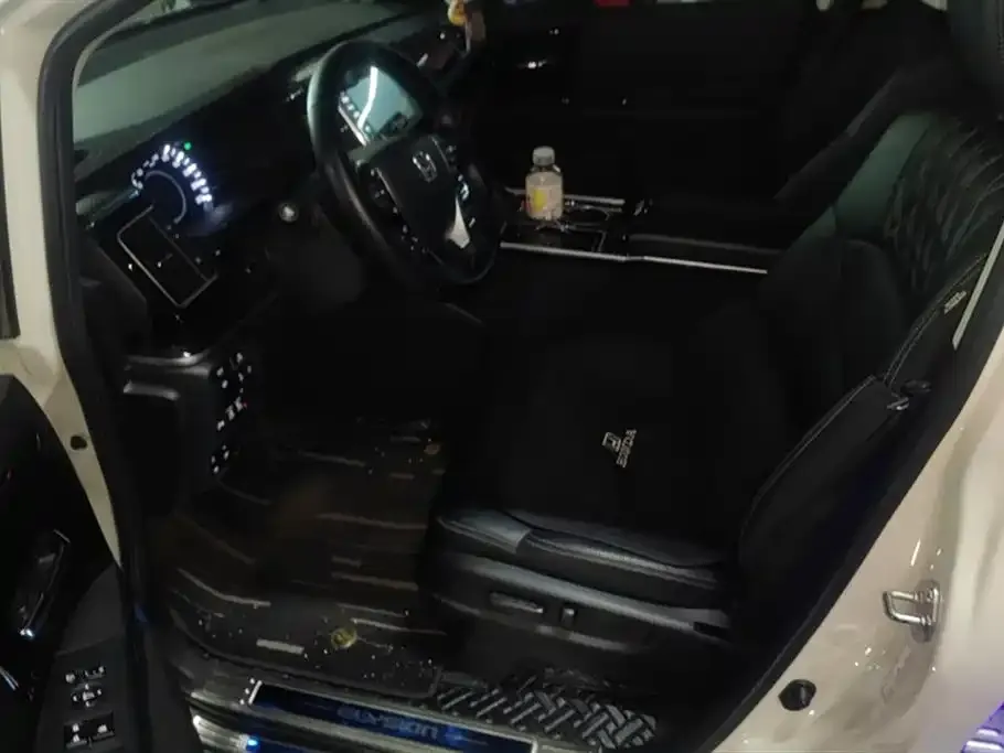 Honda Elysion 2021 из CN, фото 6