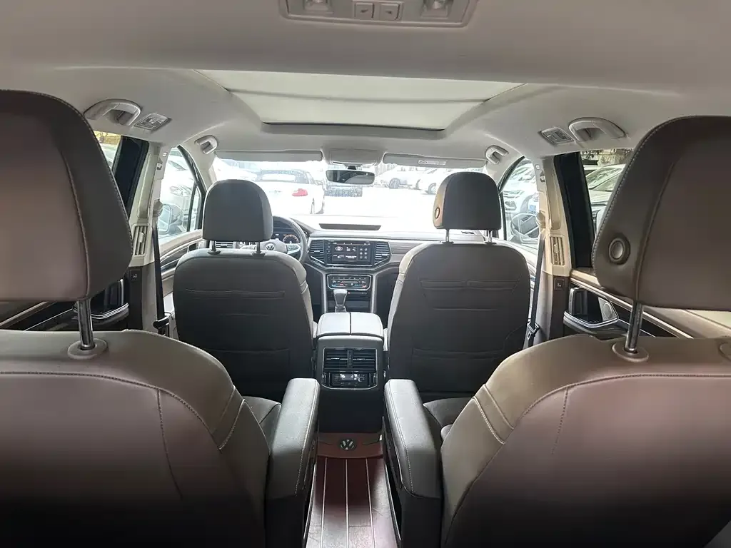 Volkswagen Viloran 2022 из CN, фото 8