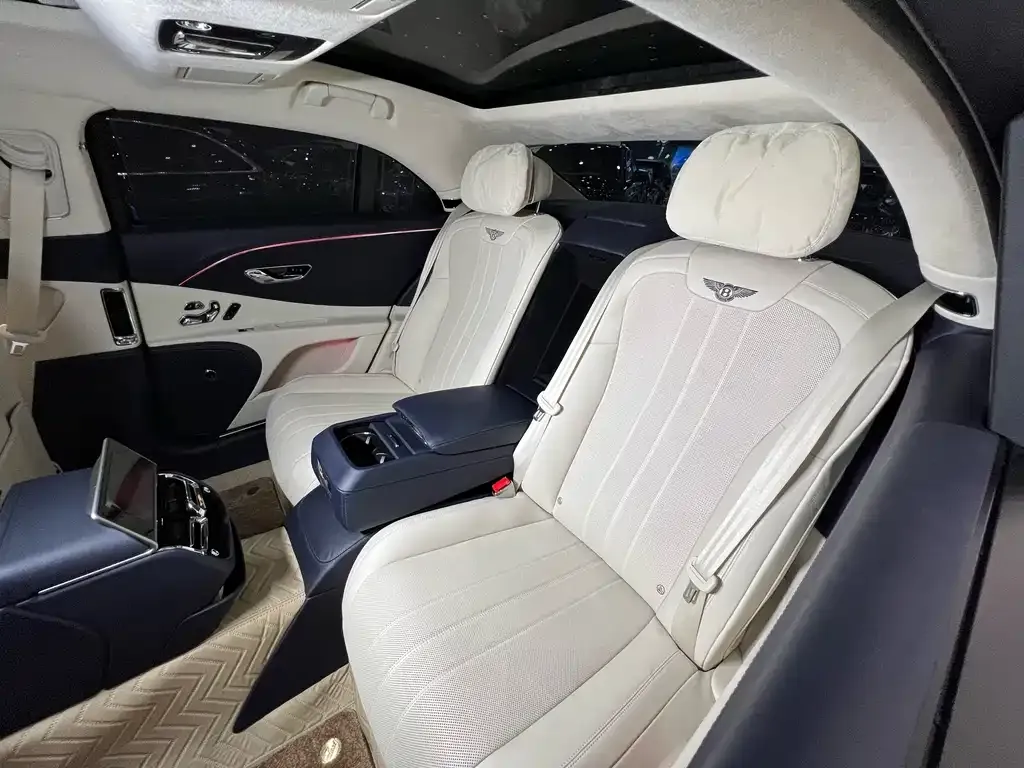 Bentley Flying Spur PHEV 2022 из CN, фото 6