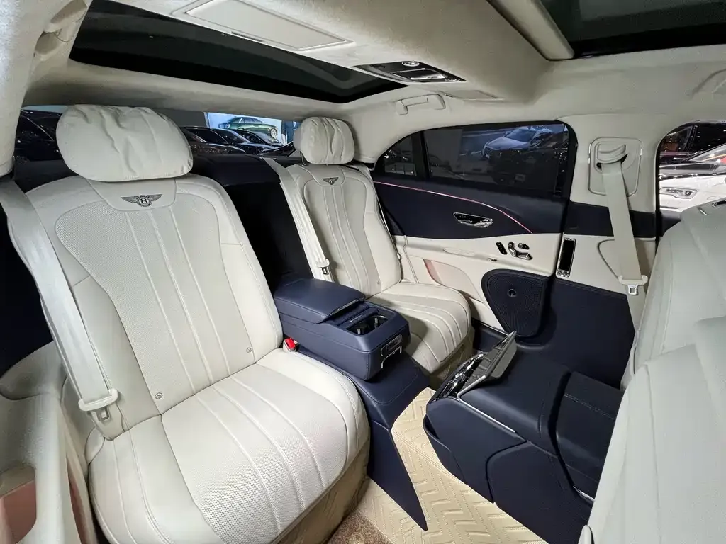 Bentley Flying Spur PHEV 2022 из CN, фото 3