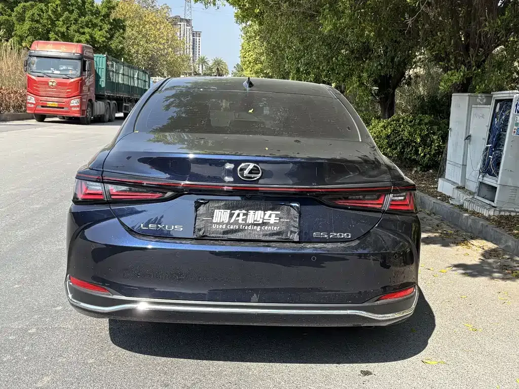 Lexus ES 2025 из CN, фото 8