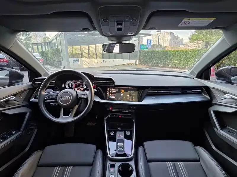 Audi A3 2024 из CN, фото 2