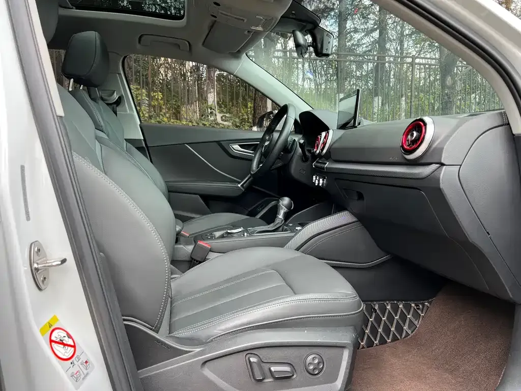 Audi Q2L 2023 из CN, фото 3