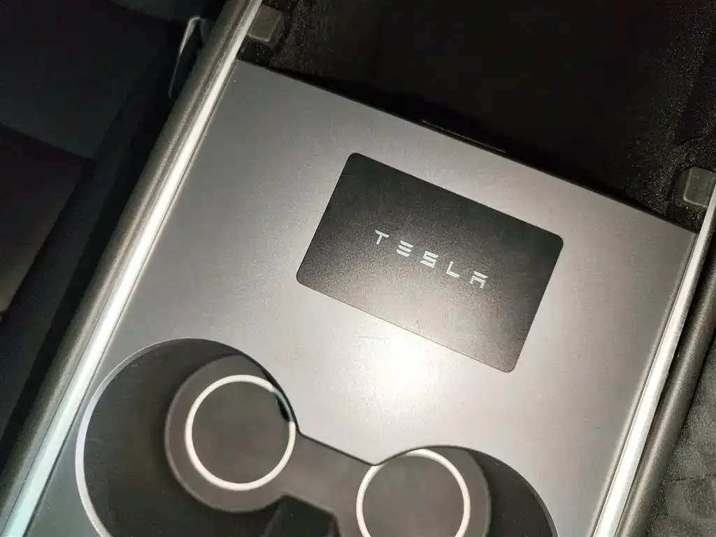 Tesla Model 3 2023 из CN, фото 2