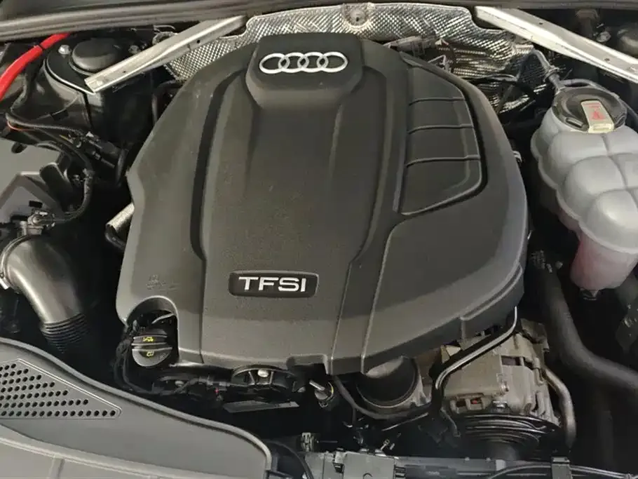 Audi A4L 2021 из CN, фото 7