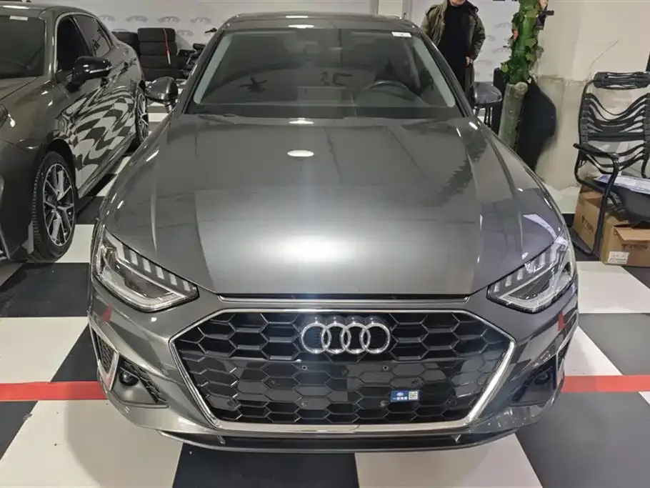 Audi A4L 2021 из CN, фото 8