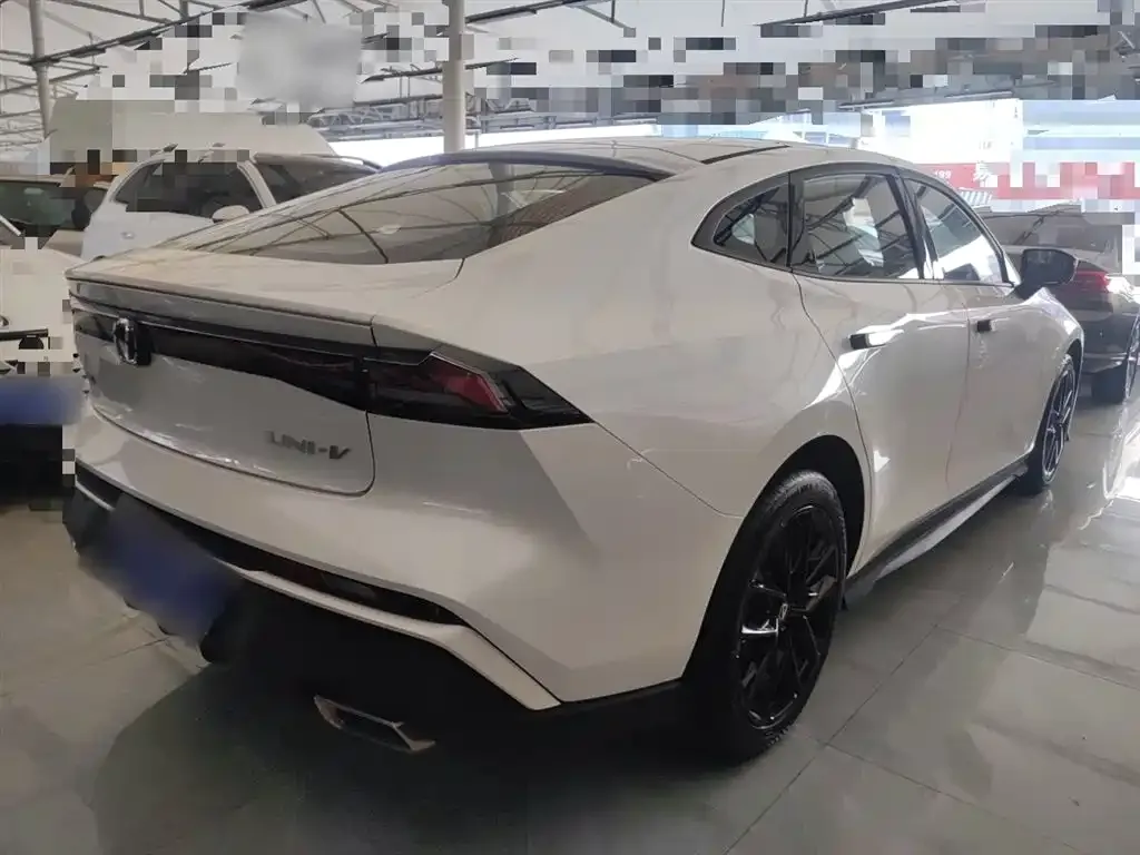 Changan UNI-V 2025 из CN, фото 6
