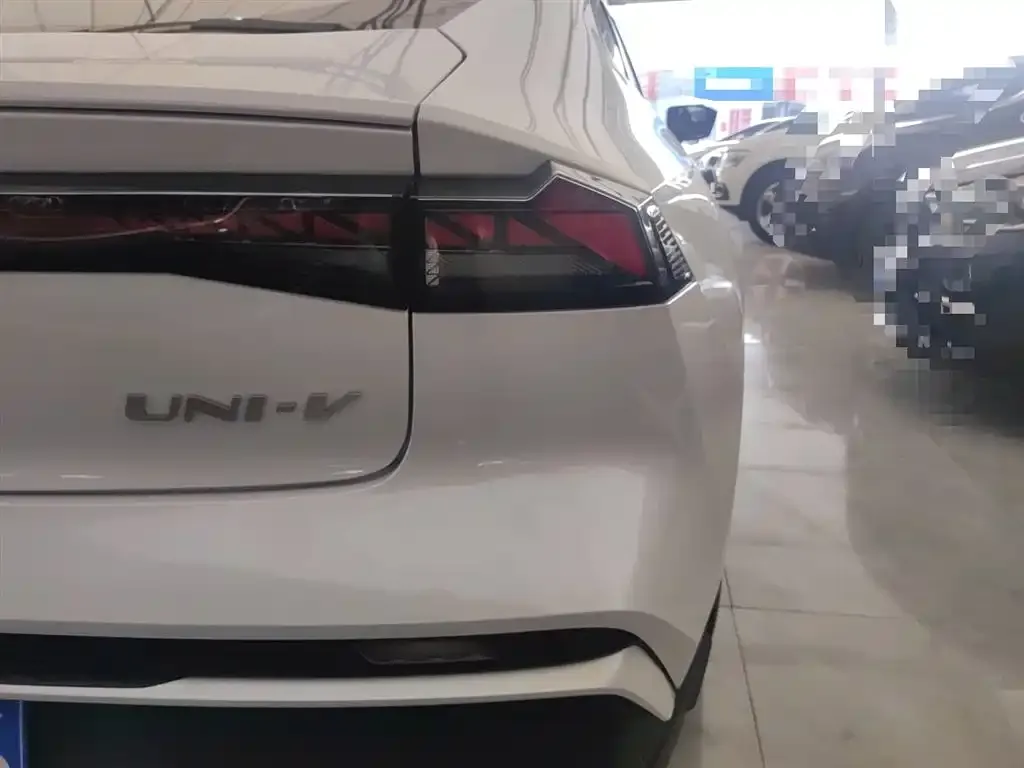 Changan UNI-V 2025 из CN, фото 4