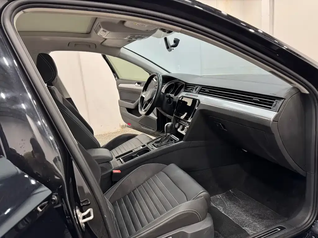 Volkswagen Magotan 2022 из CN, фото 3