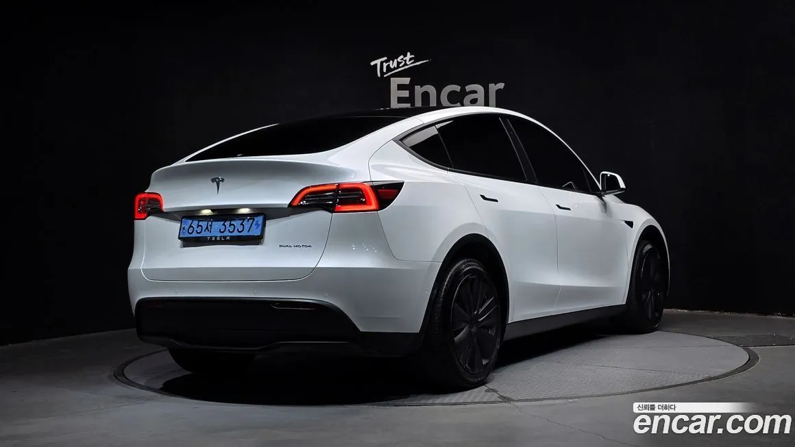 Tesla Model Y 2022 из KR, фото 8