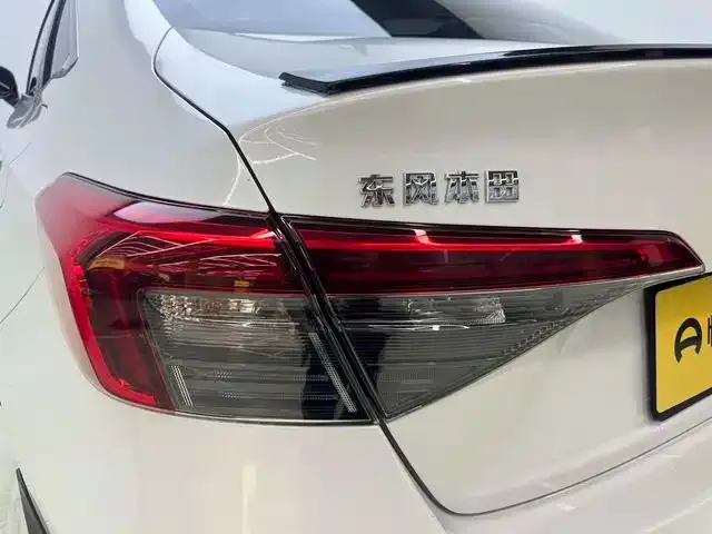 Honda Civic — фото 8