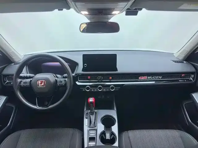 Honda Civic — фото 10