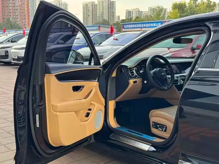 Bentley Flying Spur 2021 из CN, фото 6