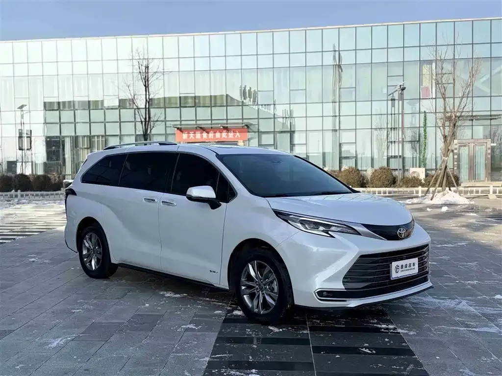Toyota Sienna 2025 из CN, фото 7