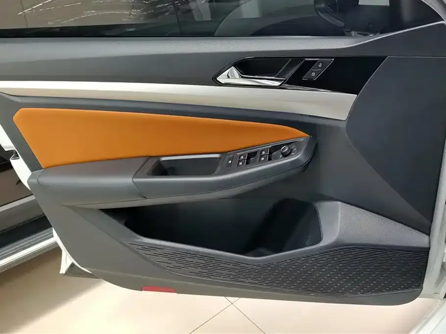 Volkswagen Bora 2023 из CN, фото 8