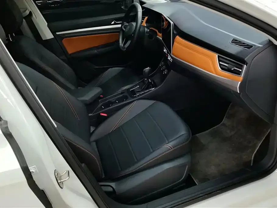 Volkswagen Bora 2023 из CN, фото 5