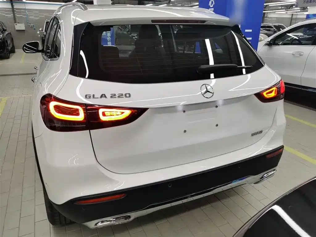 Mercedes-Benz GLA 2023 из CN, фото 8