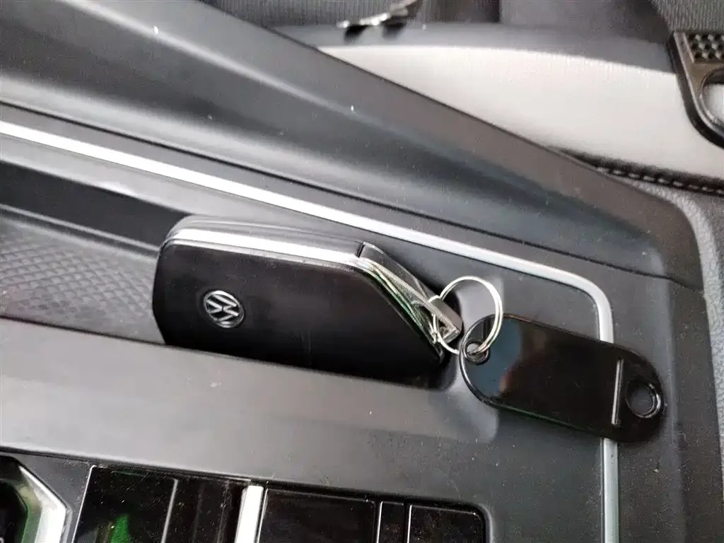Volkswagen Golf 2022 из CN, фото 9