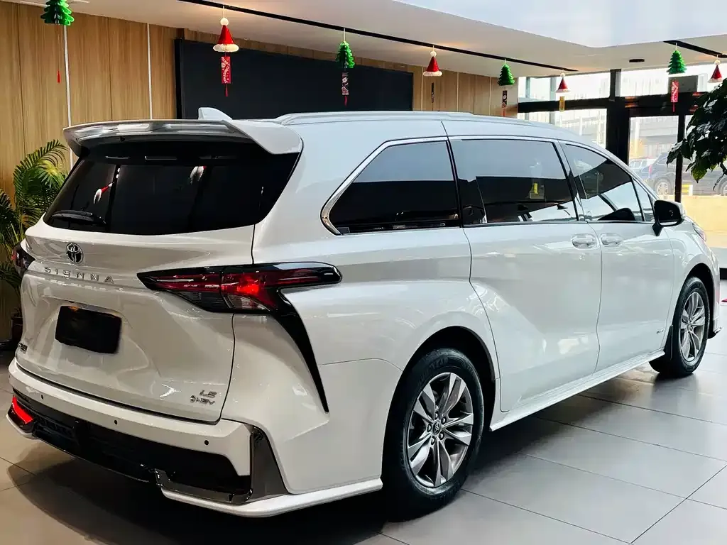 Toyota Sienna 2025 из CN, фото 7