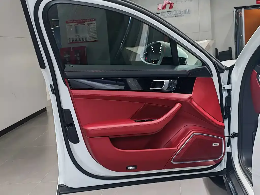 Porsche Panamera 2022 из CN, фото 8