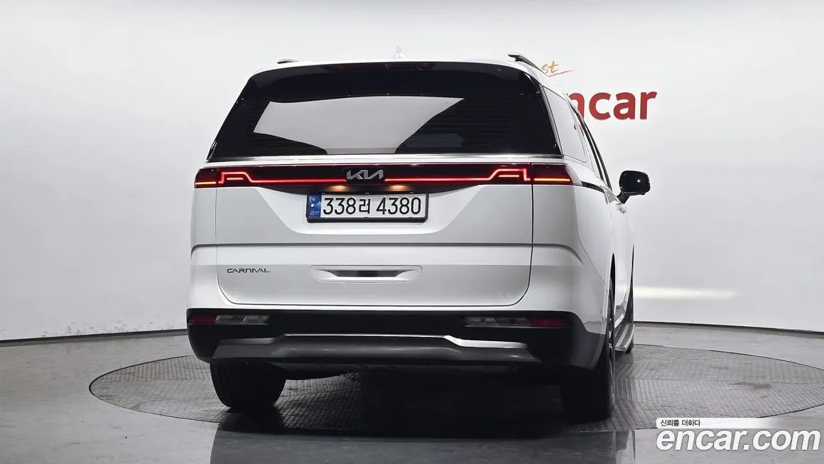 Kia Carnival — фото 4