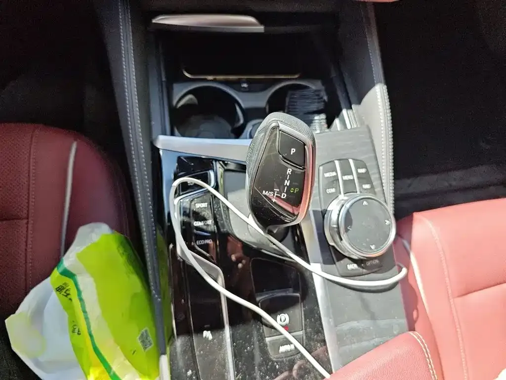 BMW 5 Series 2023 из CN, фото 2
