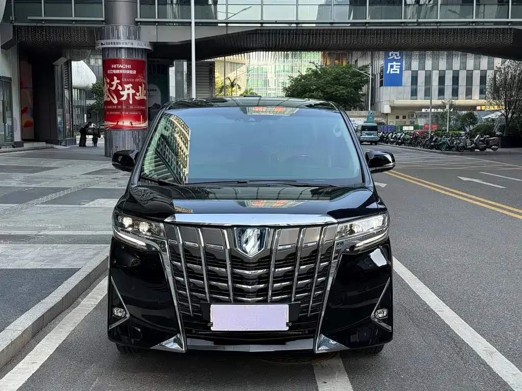 Toyota Alphard 2022 из CN, фото 1