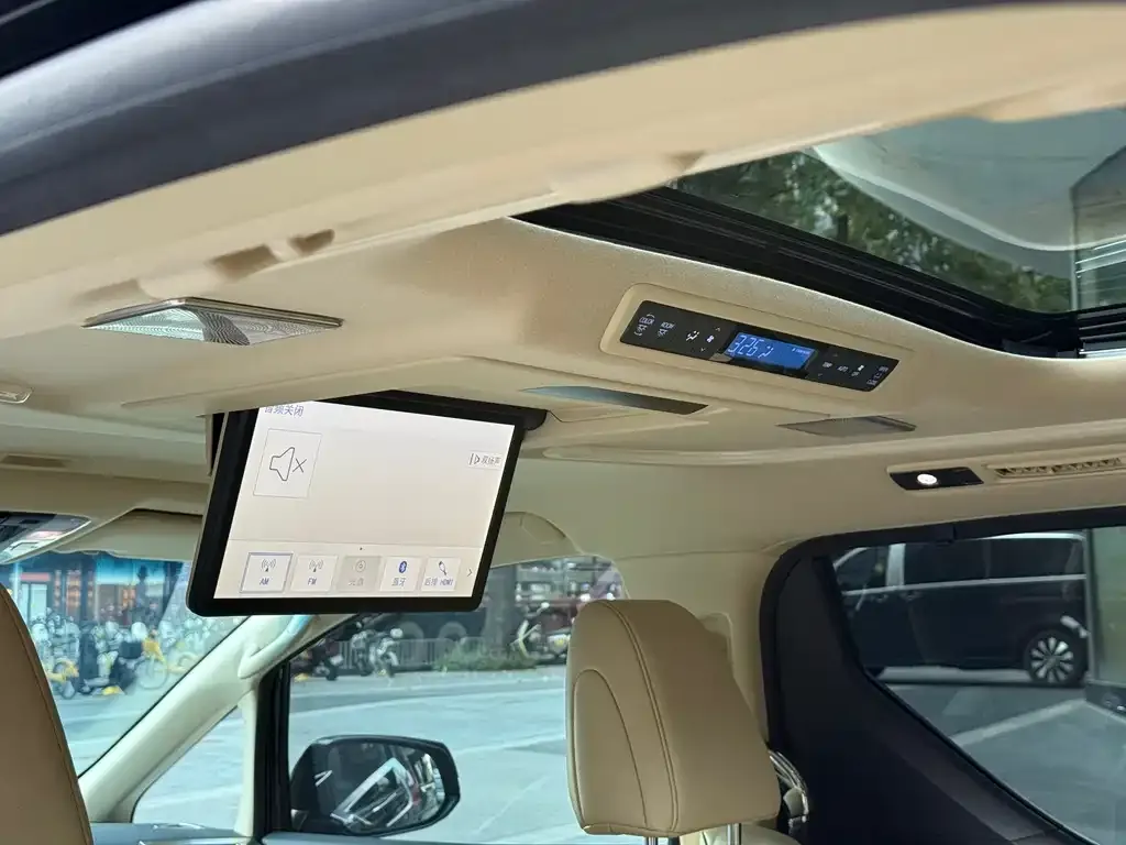Toyota Alphard 2022 из CN, фото 2
