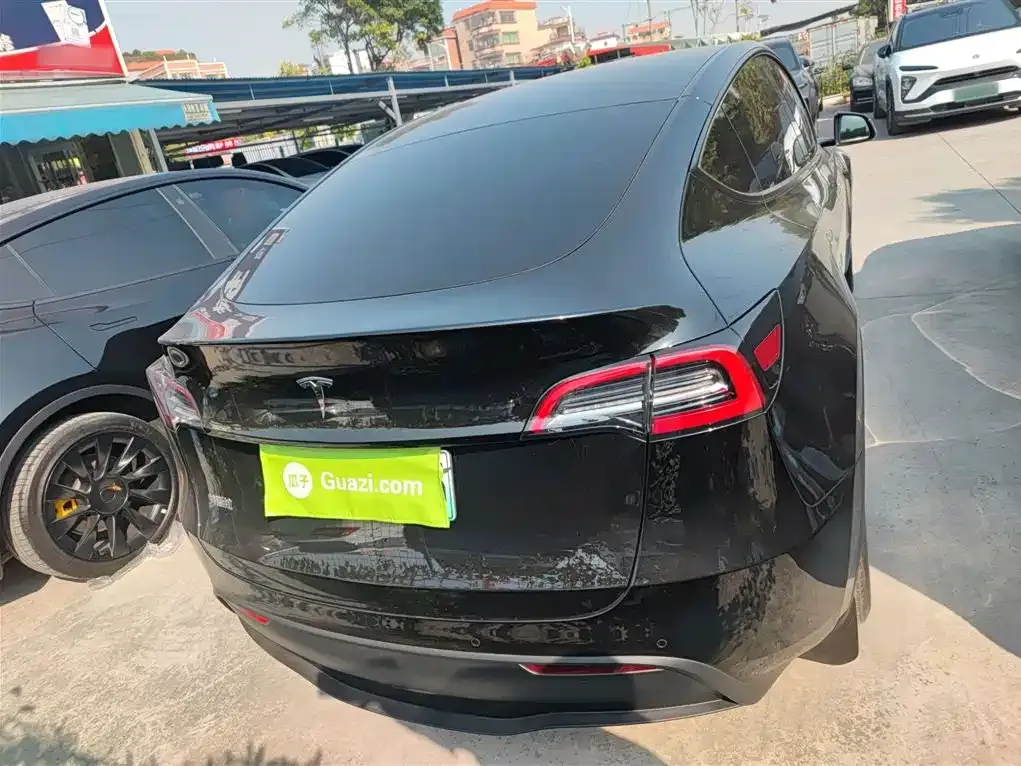 Tesla Model Y 2023 из CN, фото 8