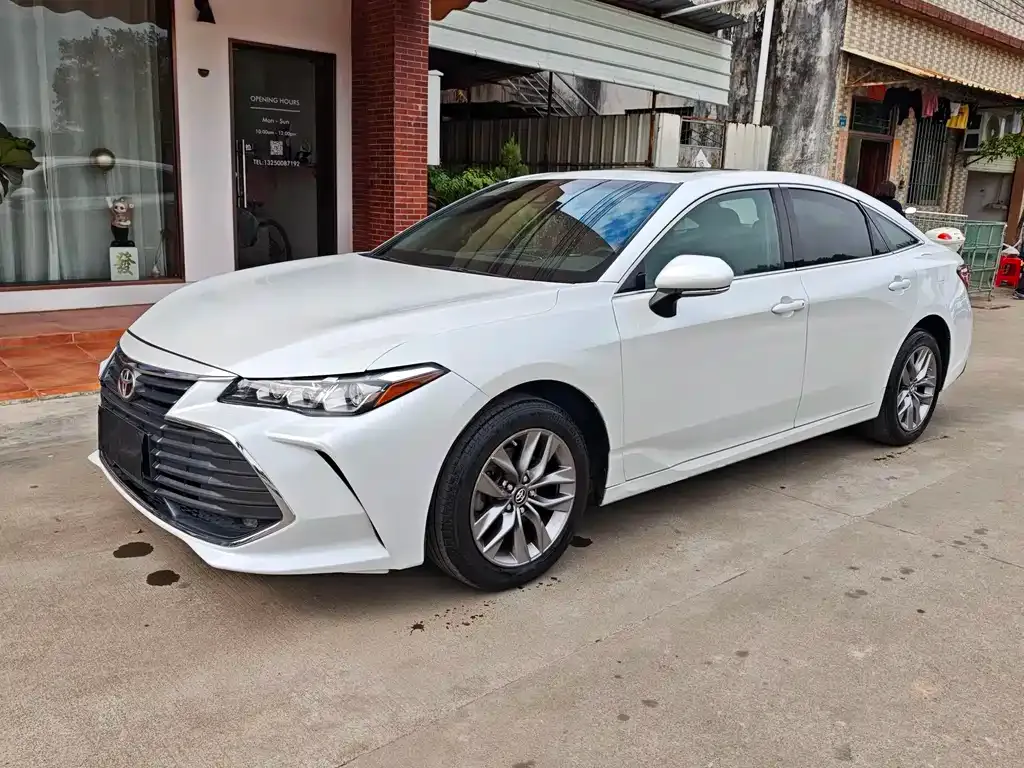 Toyota Avalon 2022 из CN, фото 1