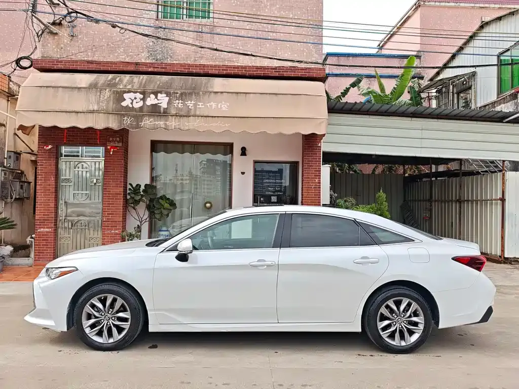 Toyota Avalon 2022 из CN, фото 10