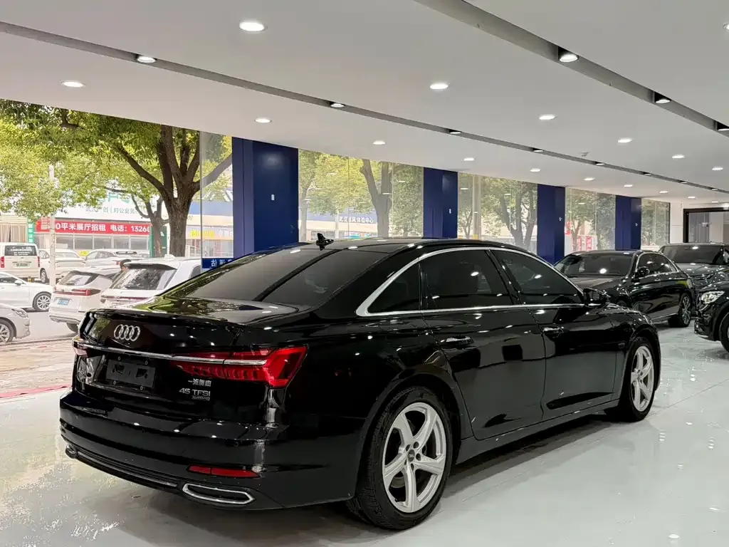 Audi A6L 2021 из CN, фото 7