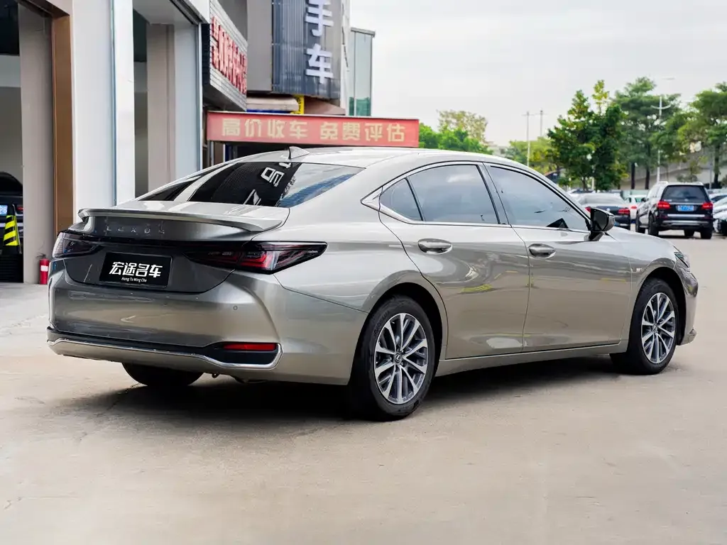 Lexus ES 2025 из CN, фото 10
