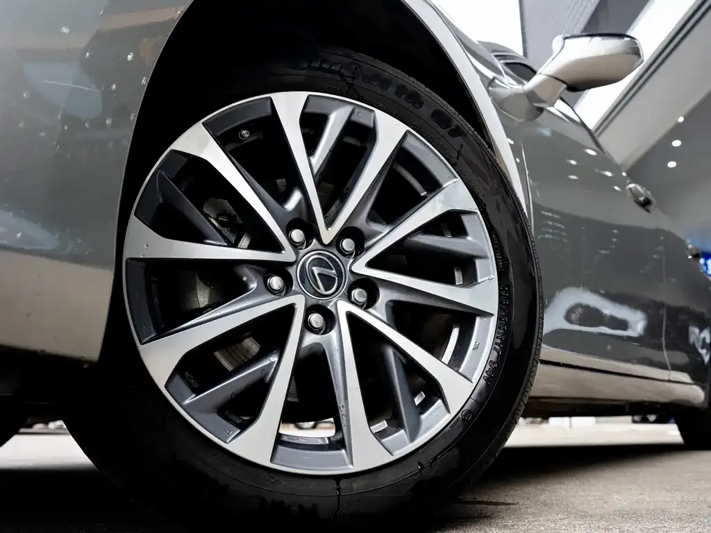 Lexus ES 2025 из CN, фото 4