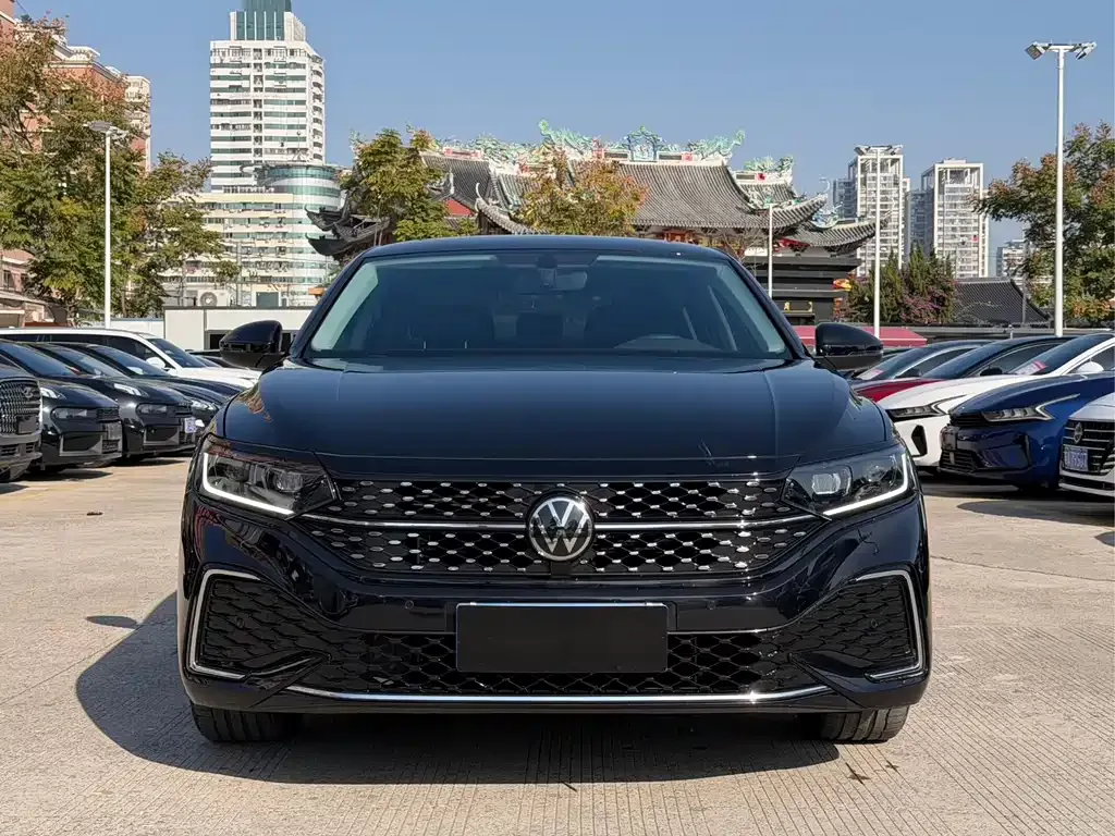 Volkswagen Passat 2023 из CN, фото 2