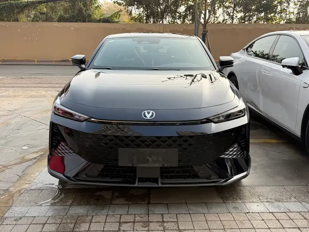 Changan UNI-V 2024 из CN, фото 2
