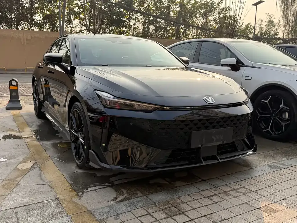 Changan UNI-V 2024 из CN, фото 3