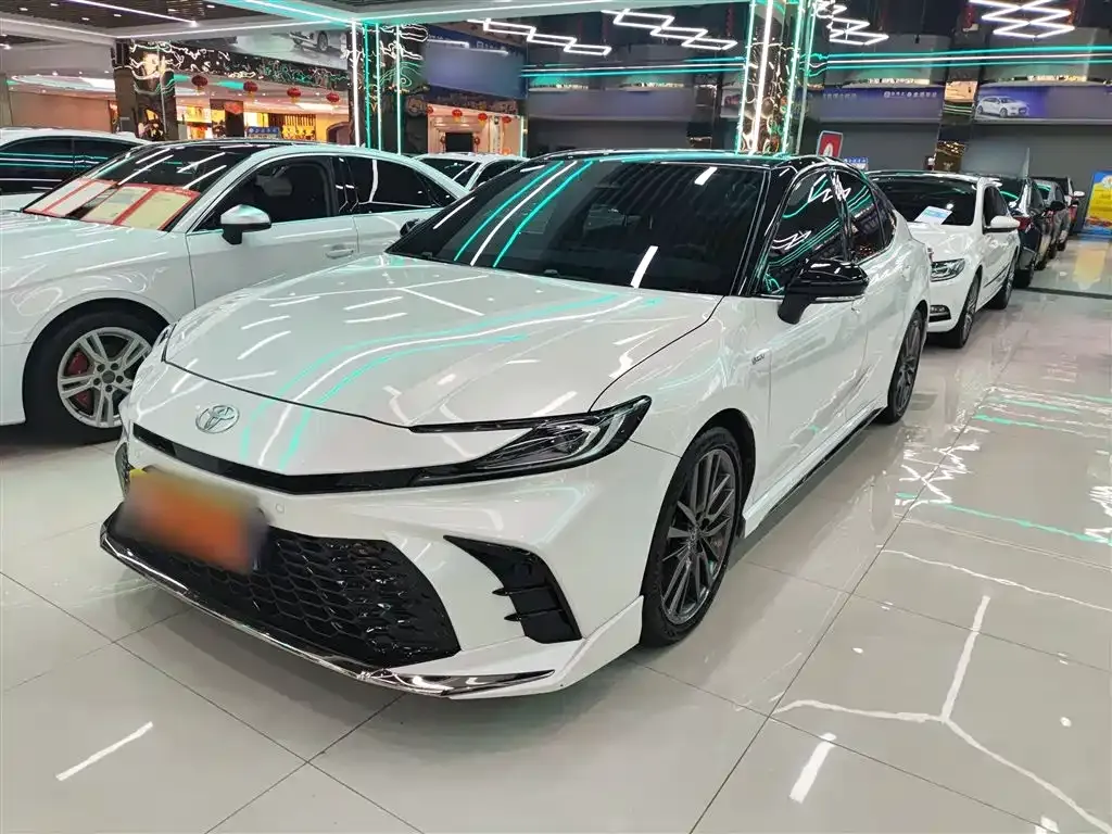 Toyota Camry 2024 из CN, фото 1