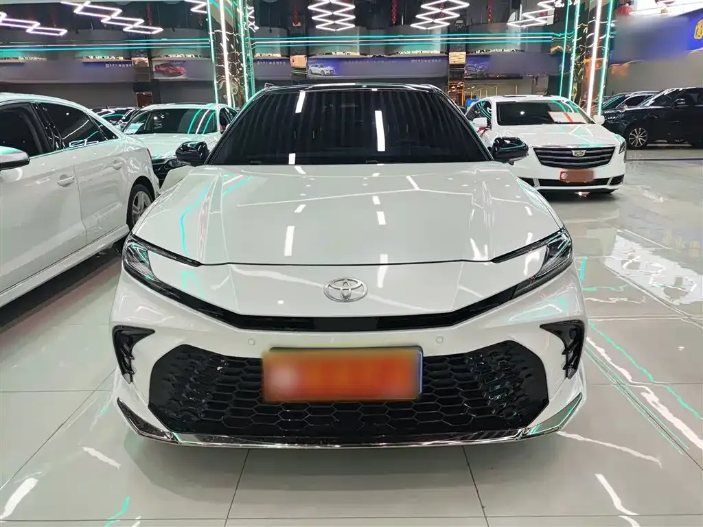 Toyota Camry 2024 из CN, фото 3