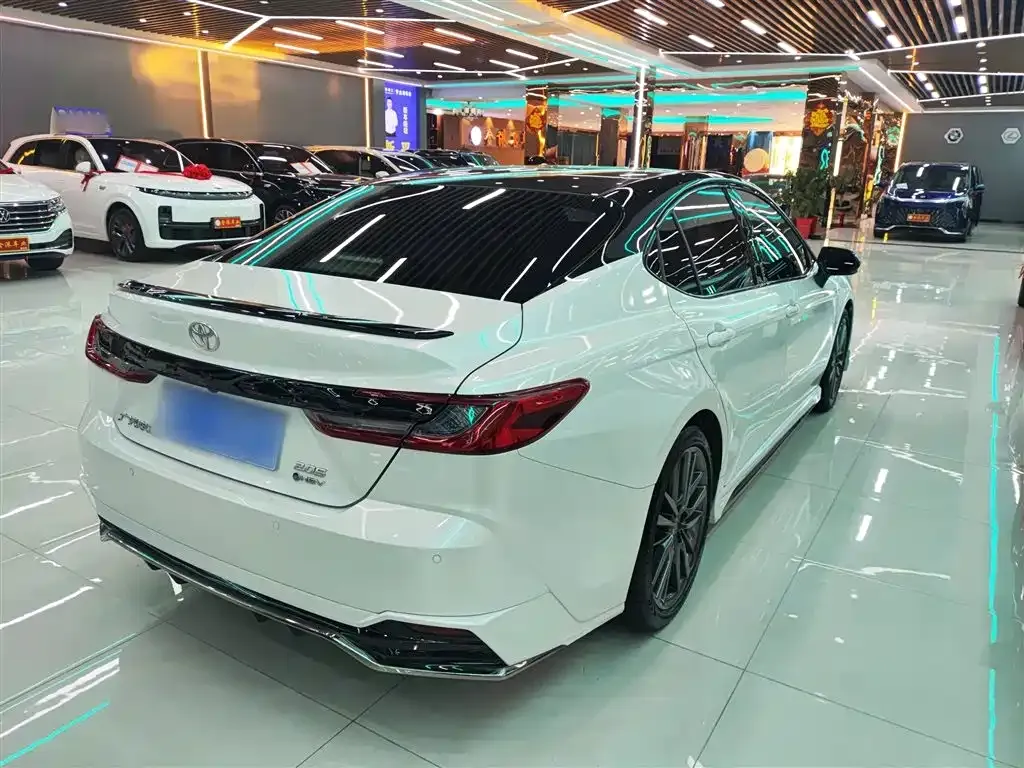 Toyota Camry 2024 из CN, фото 7