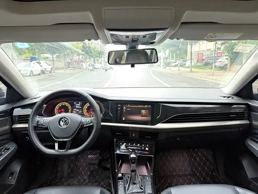 Volkswagen Passat 2021 из CN, фото 4