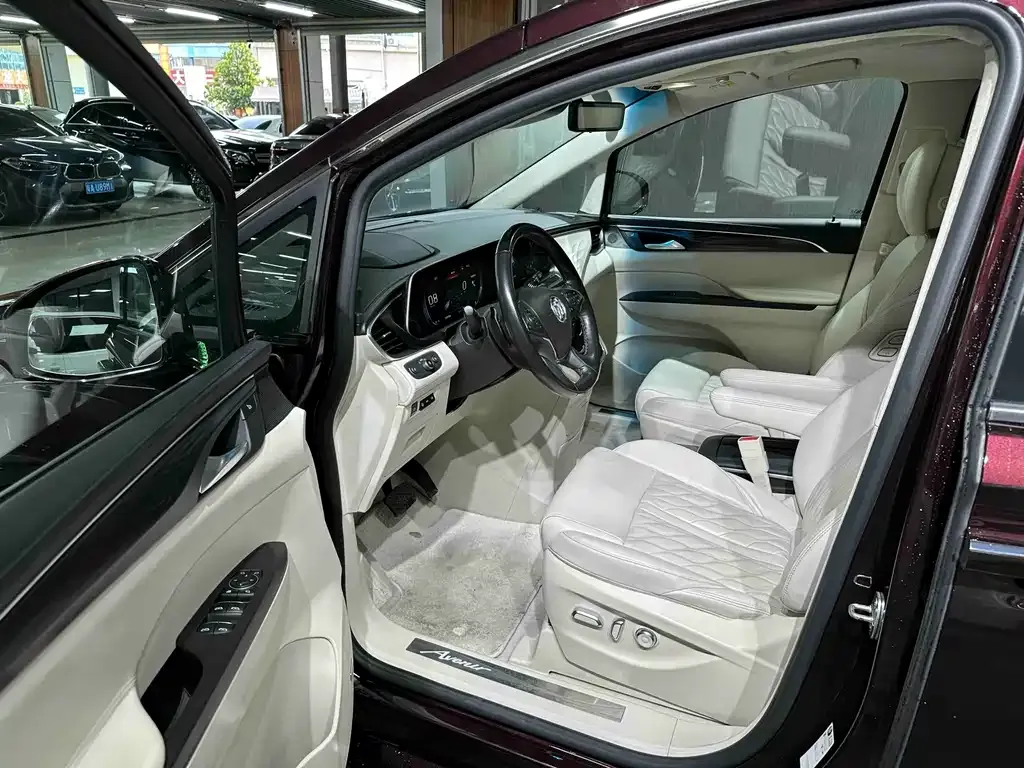 Buick GL8 2021 из CN, фото 4