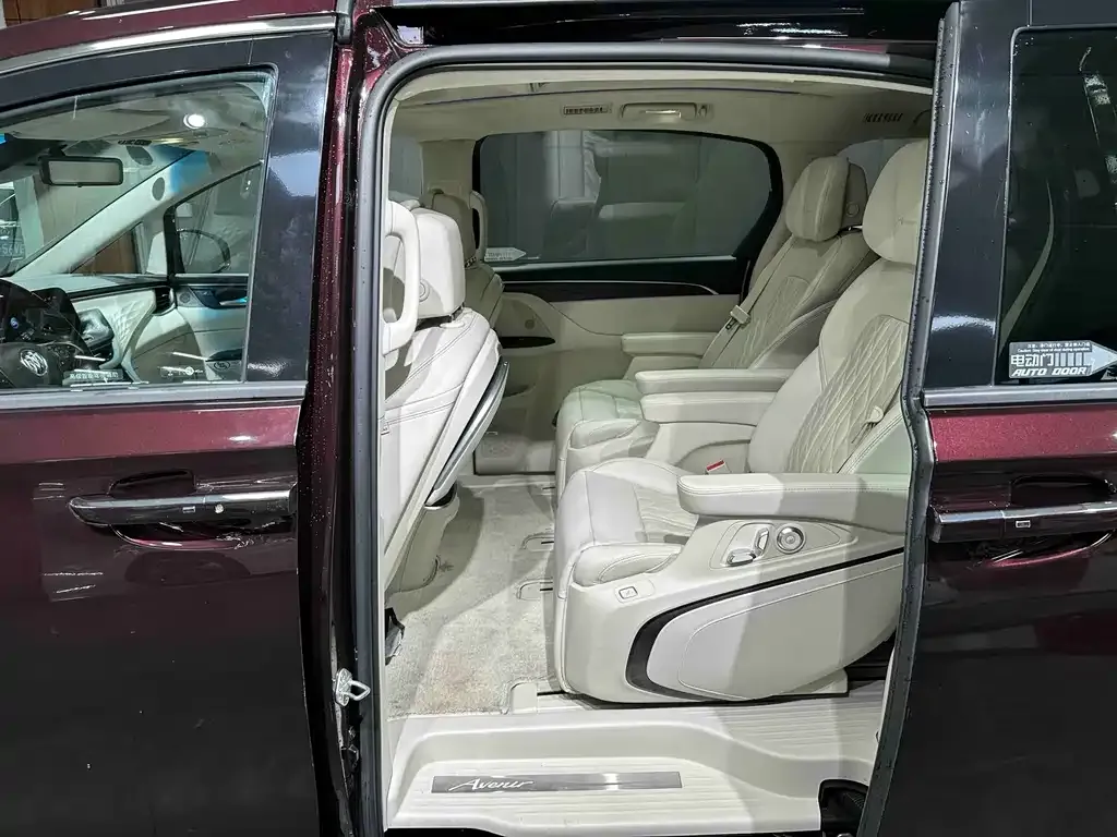 Buick GL8 2021 из CN, фото 7