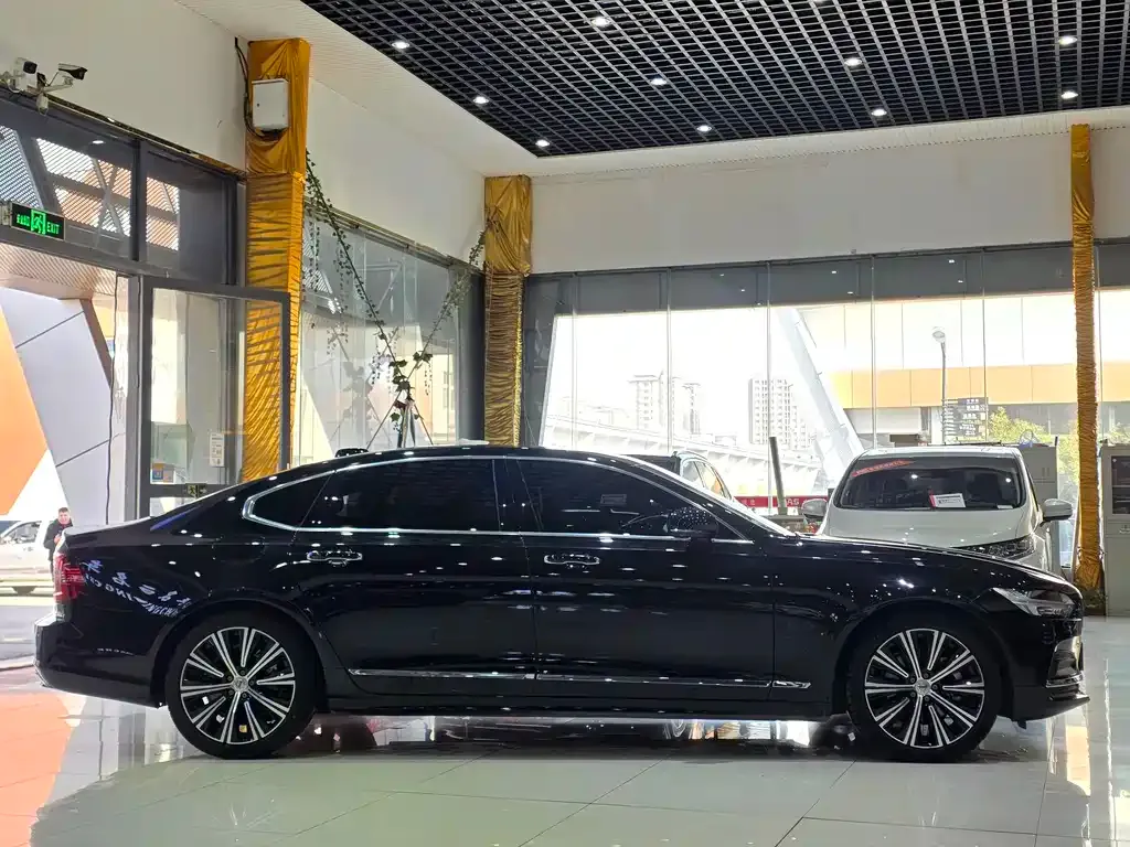 Volvo S90 2022 из CN, фото 6