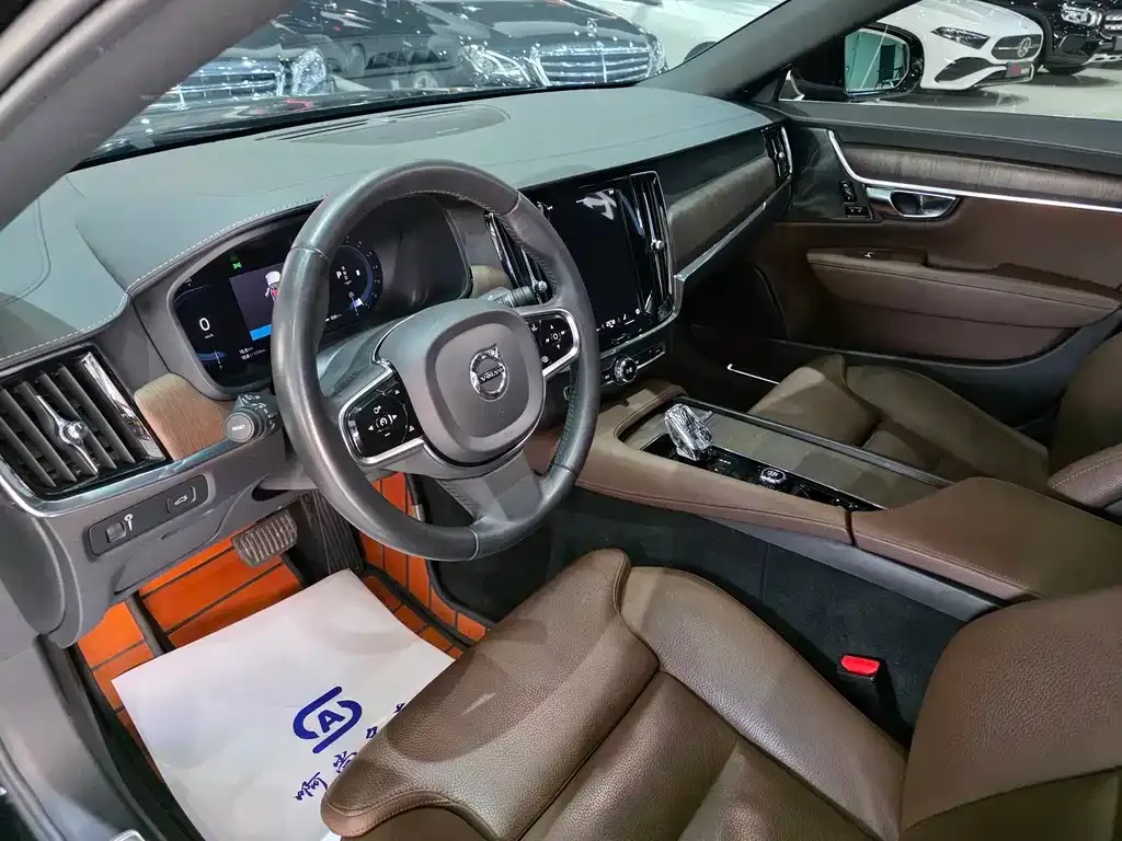 Volvo S90 2022 из CN, фото 8