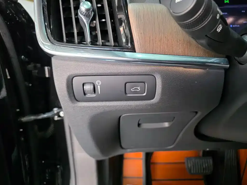 Volvo S90 2022 из CN, фото 2