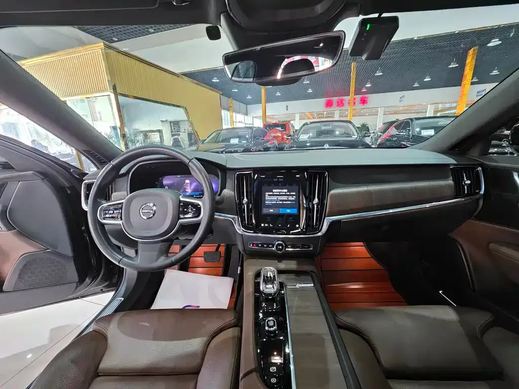 Volvo S90 2022 из CN, фото 4