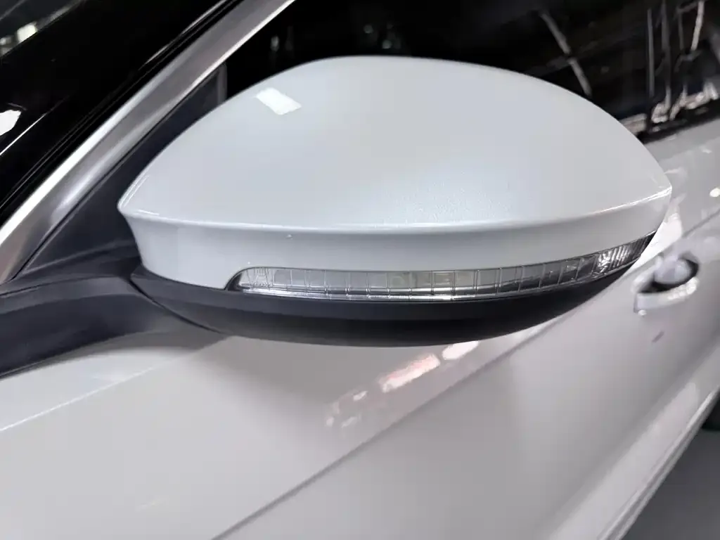 Volkswagen T-Roc 2023 из CN, фото 6