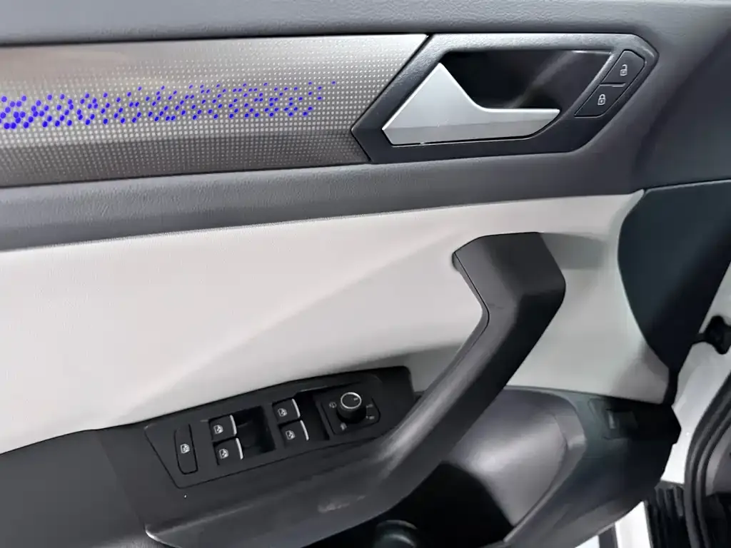 Volkswagen T-Roc 2023 из CN, фото 9
